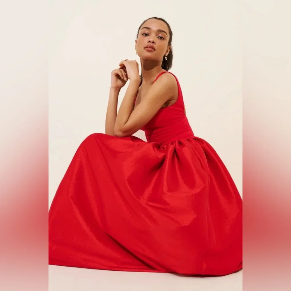 Delfi Collective Elsa Long Dress in Red - Picture 4 of 14